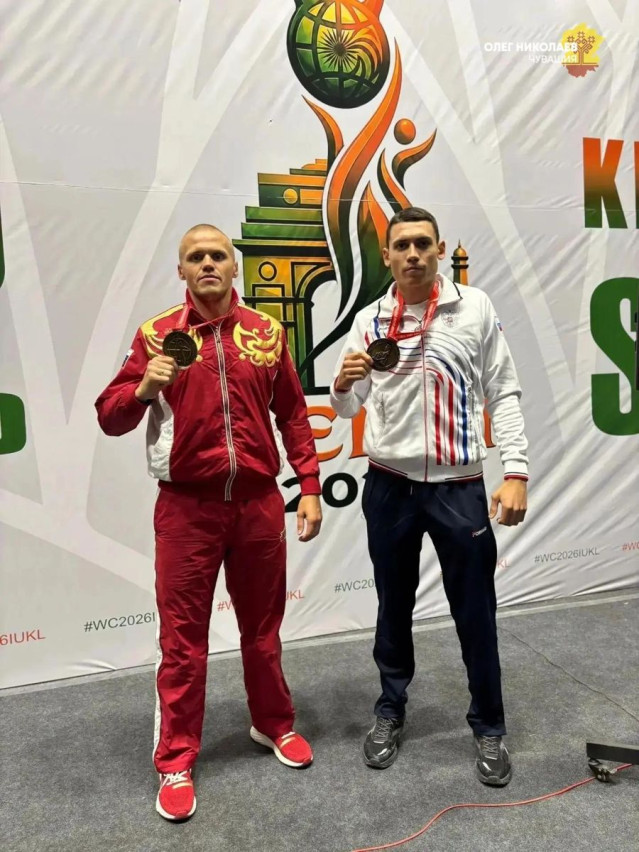 Наш земляк Алексей Иванов – чемпион мира по гиревому спорту! Глава Чувашии поздравил спортсменов с триумфом