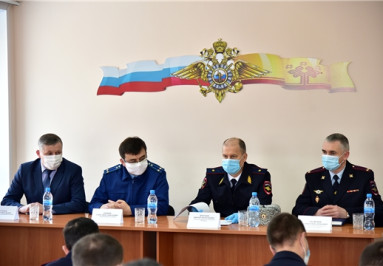 Министр внутренних дел по Чувашии Виктор Шметков посетил с рабочим визитом ОМВД по Ибресинскому району